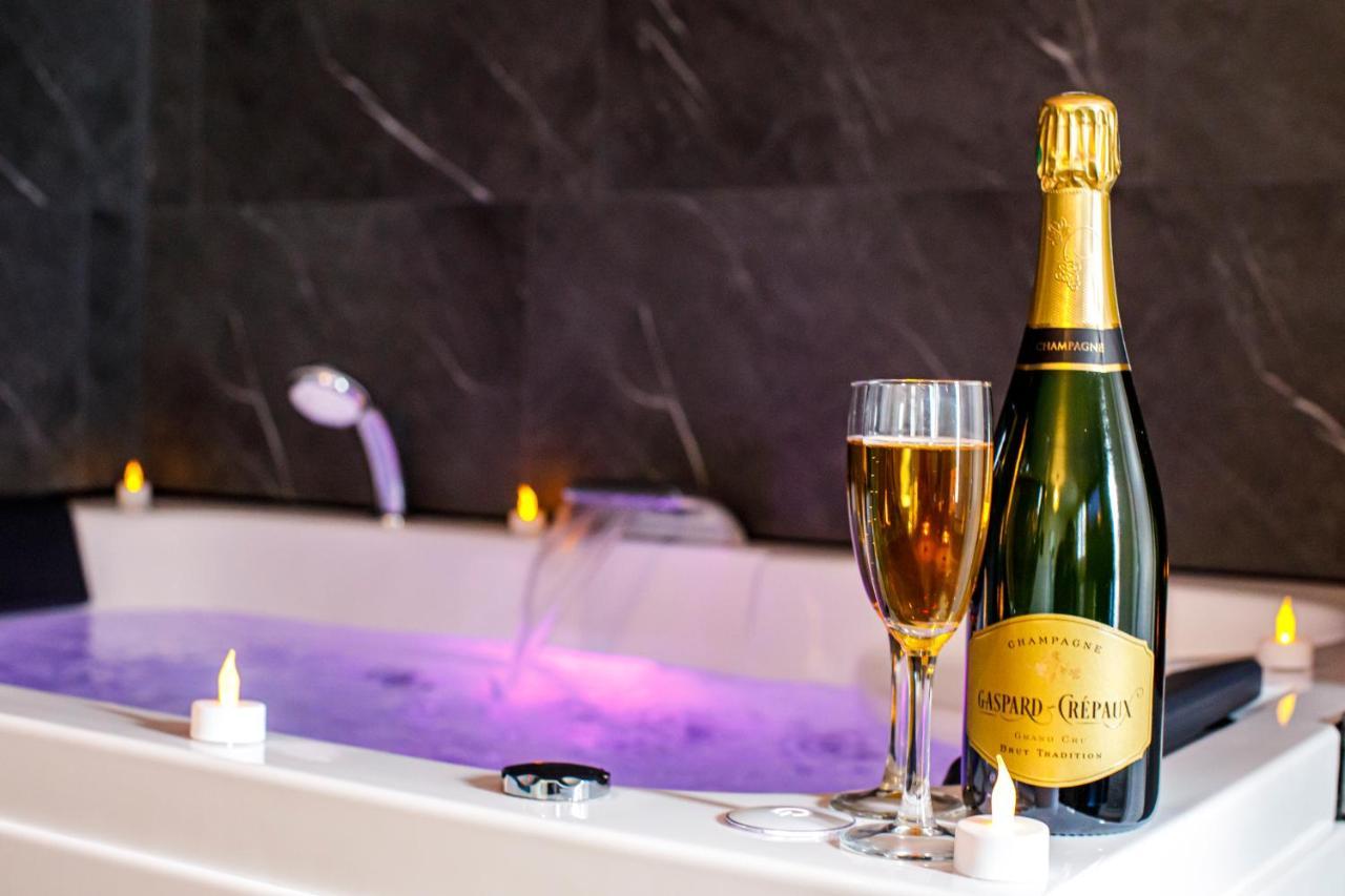 Spa & Detente - Suite Privee - Tours - Netflix Bagian luar foto