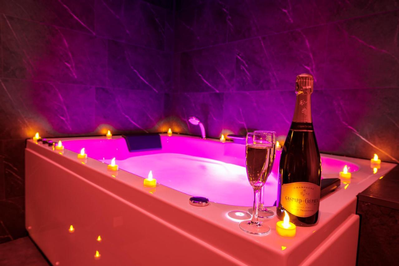 Spa & Detente - Suite Privee - Tours - Netflix Bagian luar foto